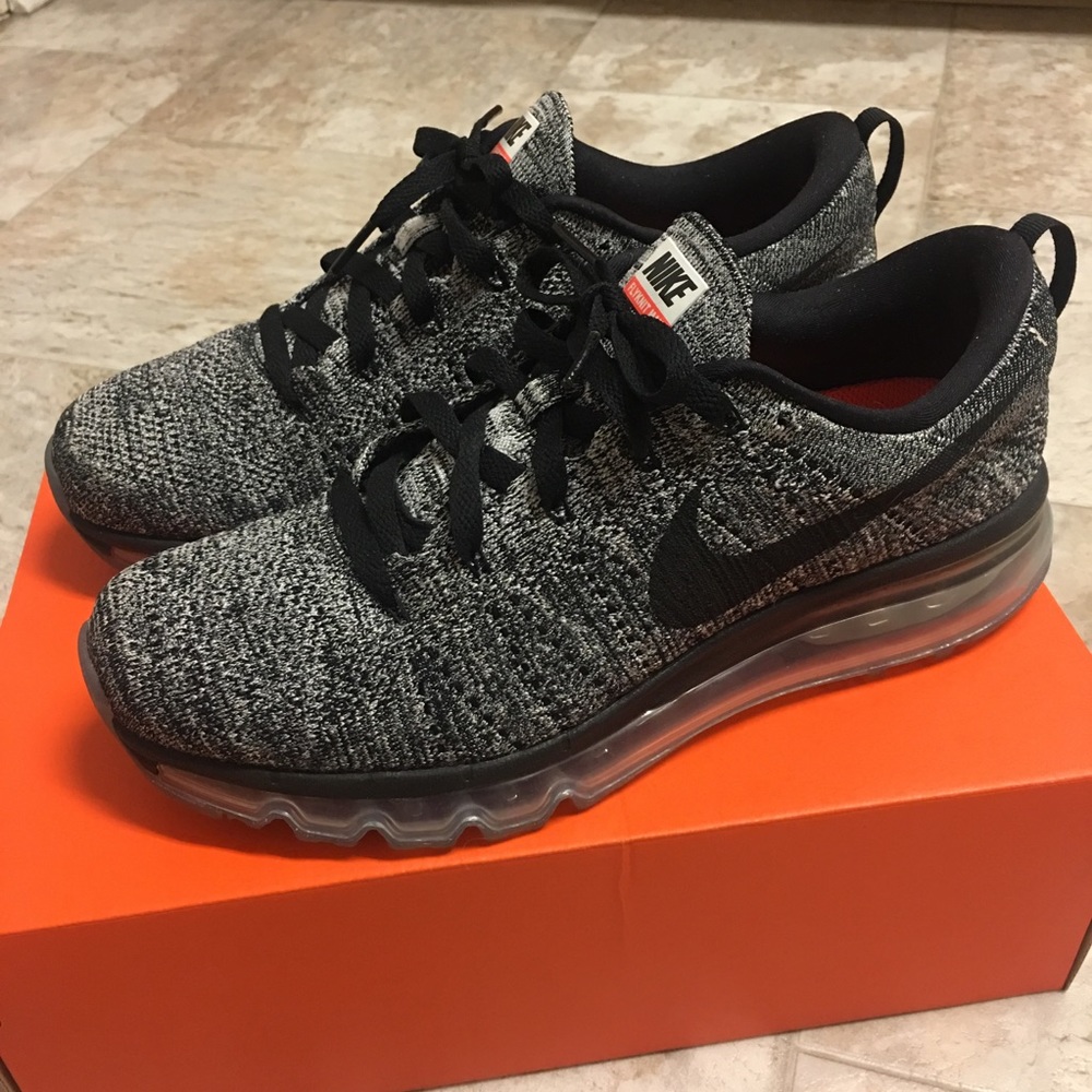 NIB Men’s Nike Flyknit Airmax